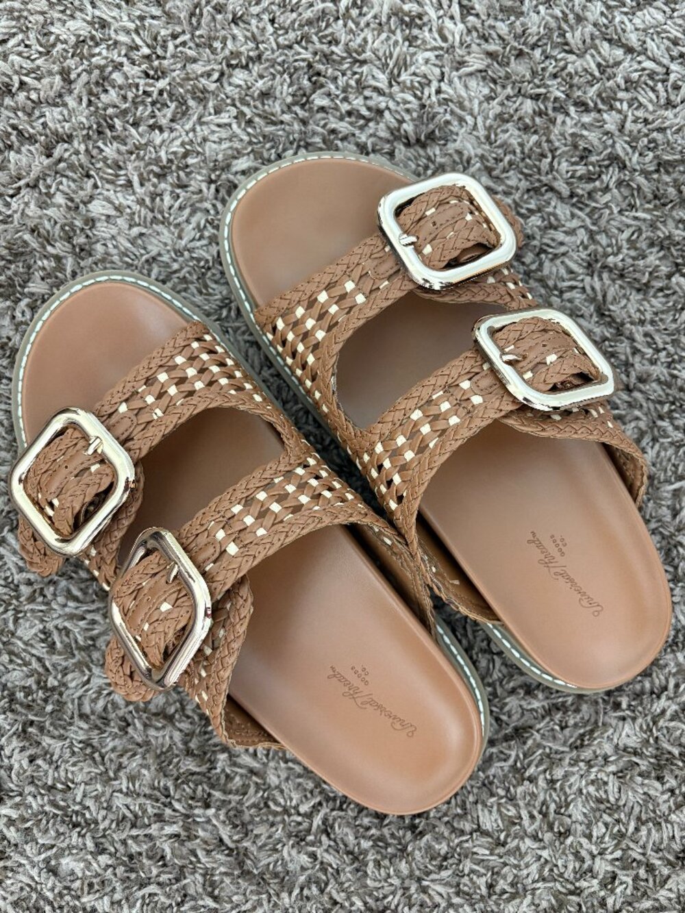 Universal Thread Women’s Collin Sandals with Memory Foam Insole